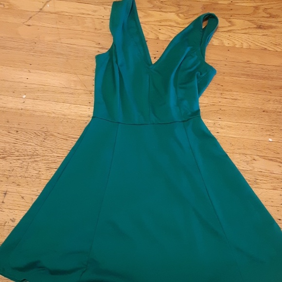 Dress - Picture 3 of 3